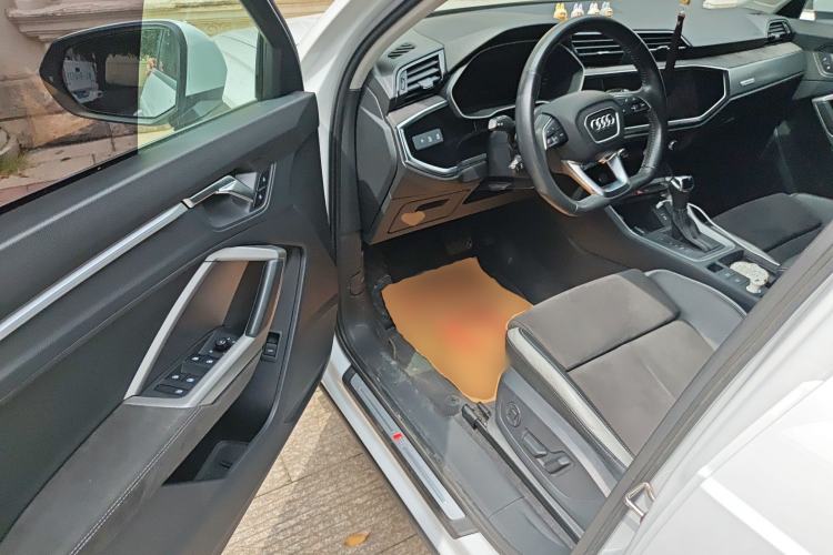 Used Audi Q3 2019 40 TFSI Fashion Dynamic Model Driver Seat