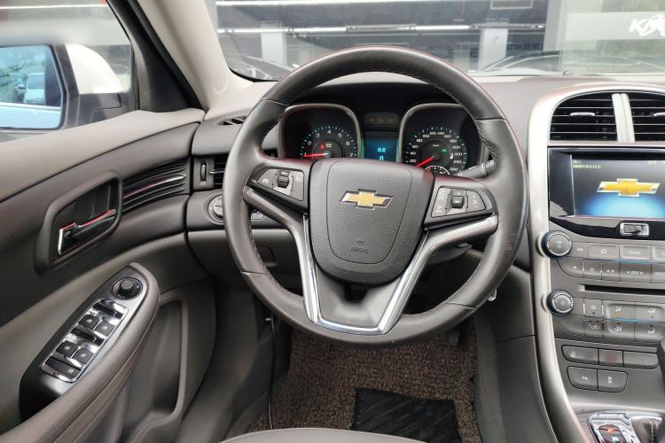 Used Chevrolet Malibu 2014 2.0L Automatic Luxury Edition Steering Wheel