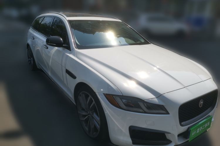 Used Jaguar XF 2018 XF Sportbrake 2.0T 250 PS All-Wheel Drive Luxury Edition Front Right 45 Deg