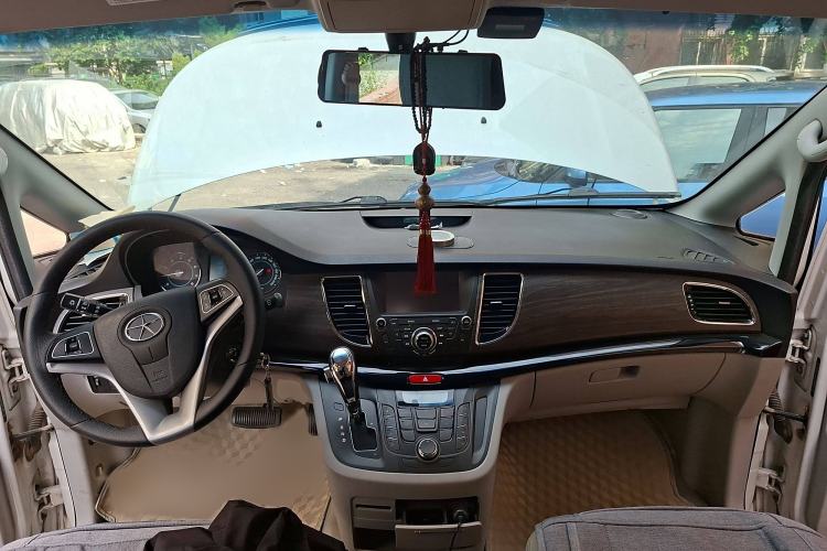 Used JAC Refine M5 2013 2.0T Gasoline Automatic Business Edition
