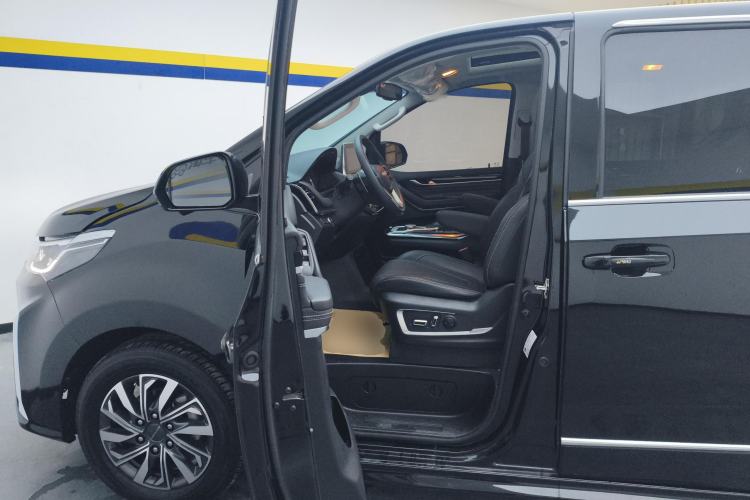 Used SAIC MAXUS G20 2021 Facelifted PLUS 2.0T Gasoline Automatic Luxury Edition Left Front Seat