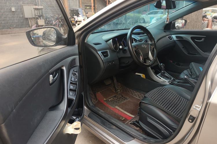 Used Hyundai Elantra (5th Generation / Langdong) 2016 1.6L Automatic Prestige Model
