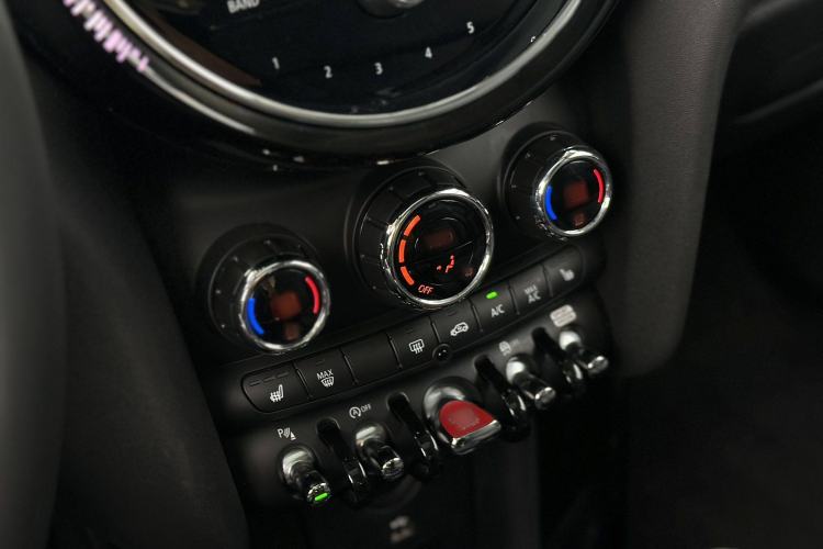 Used MINI MINI 2023 1.5T COOPER Artist