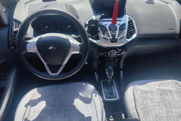 Used Ford EcoSport 2013 1.5L Automatic Fashion Model Center Console