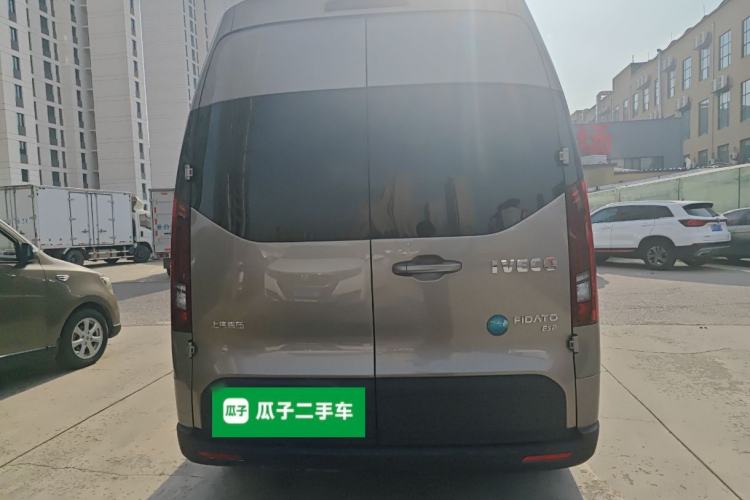 Used Iveco Fidato 2023 C33 Passenger Van 2.0T 110 kW Manual Transmission Starlight Edition High Roof Rear