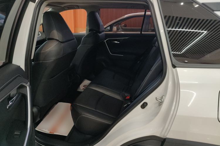 Used Toyota RAV4 2021 2.0L CVT 4x4 Style PLUS Edition
