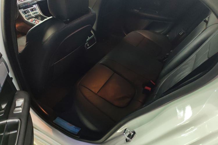 Used Jaguar XF 2015 XF 3.0 SC R-Sport Luxury Edition Interior 4