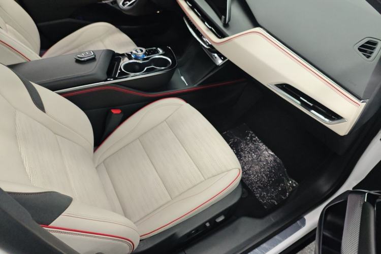 Used Cadillac GT4 2023 25T Prestige Version
