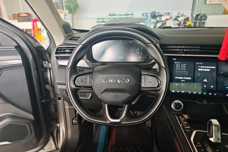 Used Lynk & Co 05 2020 2.0TD Two-Wheel Drive Shine Halo Steering Wheel