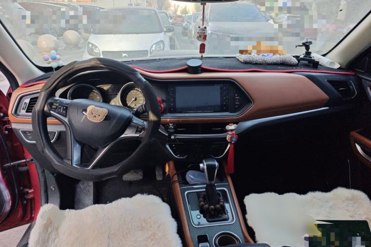 Used Zotye T300 2017 1.5T CVT Luxury Model Center Console