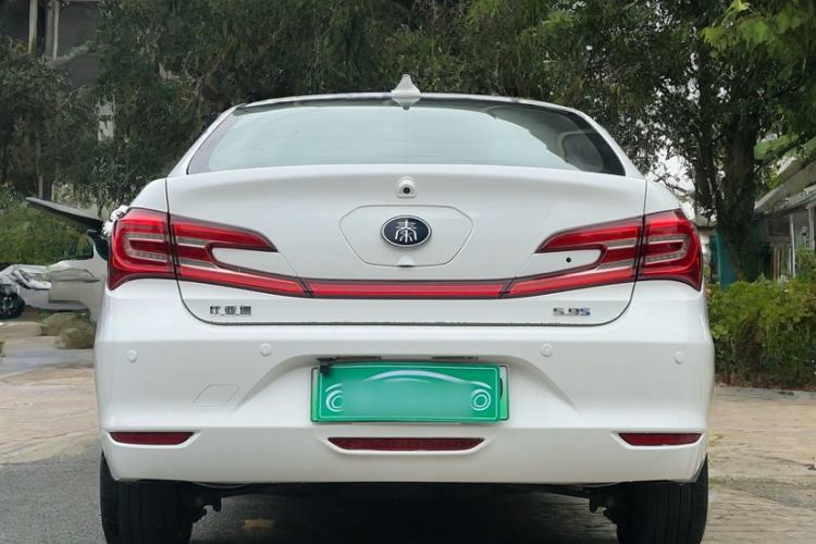 Used BYD Qin New Energy 2017 1.5T Luxury Model Exterior 5