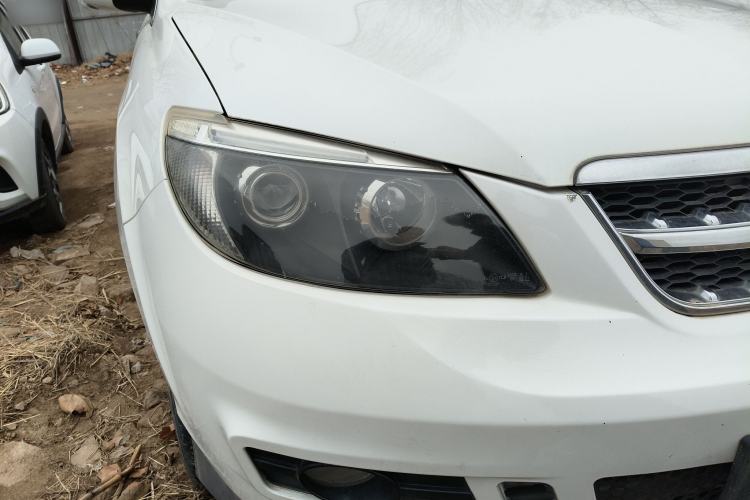 Used BYD S6 2014 2.0L Manual Luxury 5-Seater