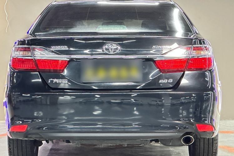 Used Toyota Camry 2016 2.0G 10th Anniversary Leading Edition
