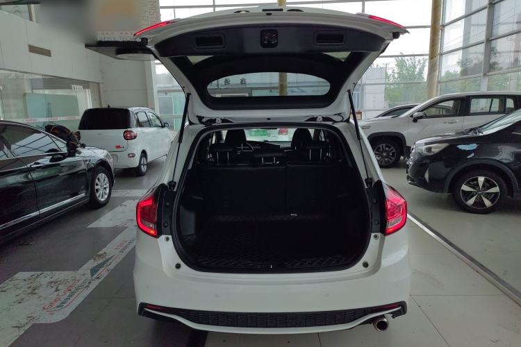 Used Honda Jade 2017 1.8L automatic Comfort version 5 seats
