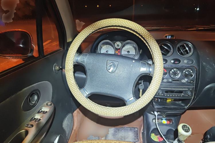 Used Baojun Lechi 2012 Revised Version 1.2L Manual Sporty Fashion Edition Steering Wheel