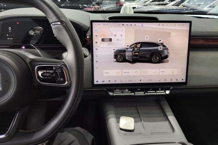 Used Zeekr 7X 2025 100 kWh Long-Range Rear-Wheel Drive with Intelligent Driving Features Center Console