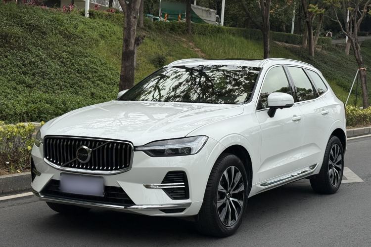 Used Volvo XC60 2023 B5 4x4 Smart Luxury Edition
