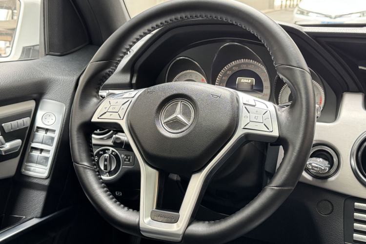 Used Mercedes-Benz GLK-Class 2015 GLK 260 4MATIC Dynamic Edition Ultimate Version
