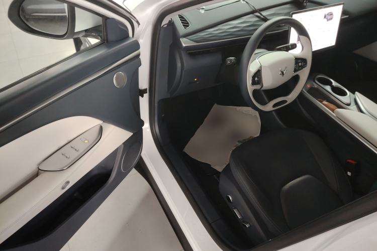 Used ARCFOX Alpha T5 2025 520 PRO Driver Seat