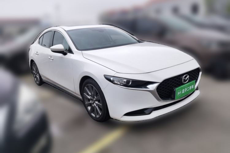 Used Mazda 3 Axela 2021 2.0L Automatic Zhiya Edition Front Right 45 Deg