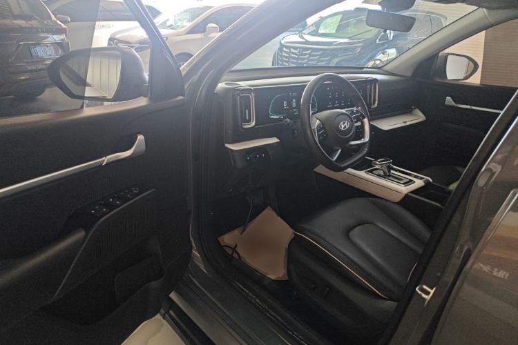 Used Hyundai ix35 2023 Musso 2.0L Prestige LUX Edition Driver Seat