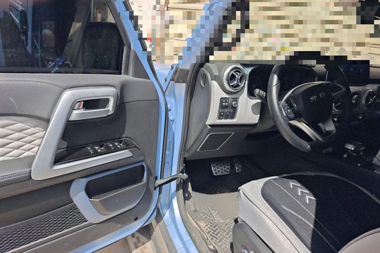 Used BAIC Off-Road BJ40 2023 2.0D Automatic Four-Wheel Drive Blade Hero Edition Adventurer Type (with Front and Rear Electronic Locks)