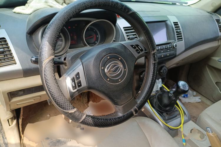 Used Land X8 2012 Explorer Edition 2.0T Diesel 4x2 Luxury Model