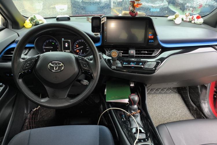 Used Toyota C-HR 2018 2.0L Leading with Sunroof China V Standard