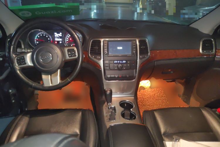 Used Jeep Grand Cherokee 2011 3.6L Luxury Edition
