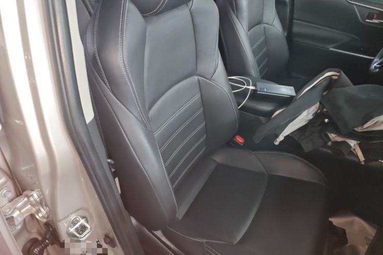 Used Toyota Wildlander 2020 Dual-Motor 2.5L E-CVT Four-Wheel Drive Luxury Edition Right Front Seat