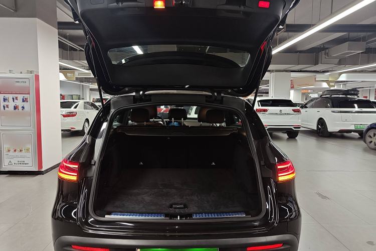 Used Mercedes-Benz EQC 2020 EQC 350 4MATIC Trunk