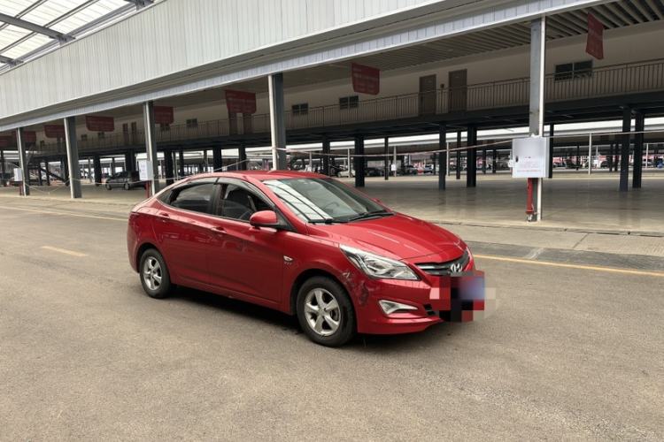 Used Hyundai Verna (older generation) 2014 1.4L Automatic Smart GLS Exterior 4