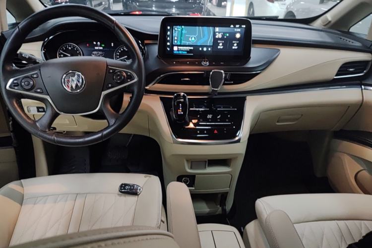 Used Buick GL8 2023 Facelifted Land Cruiser Executive Luxury Version