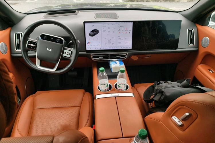 Used Li Auto L8 2023 Pro Model
