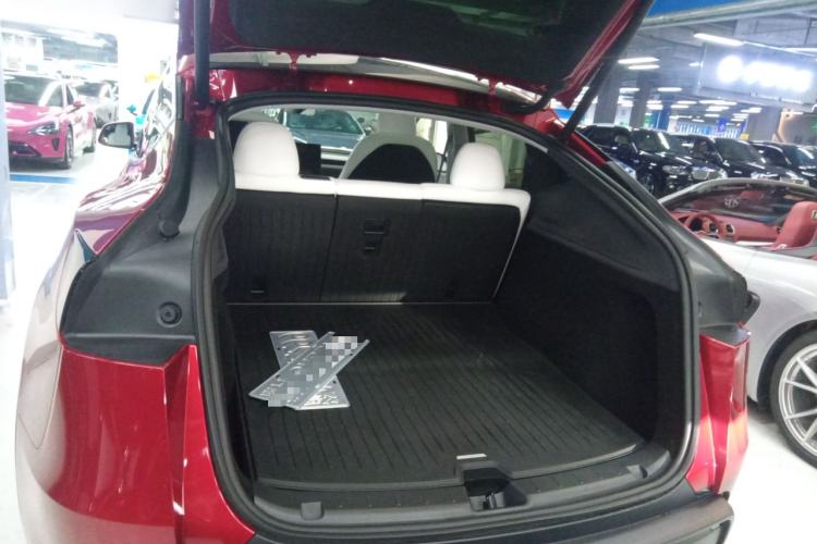 Used Tesla Model Y 2025 Rear-Wheel-Drive Version Trunk