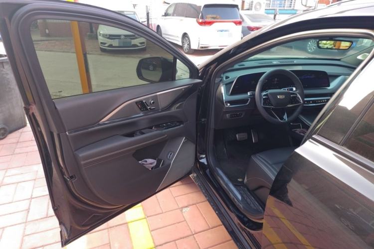 Used Cadillac XT5 2025 2.0T Prestige Version