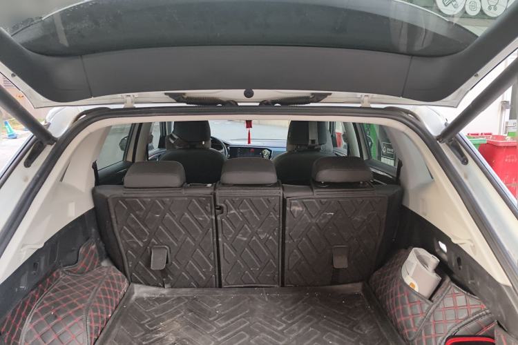 Used Volkswagen Tayron 2022 380TSI Four-Wheel Drive Luxury Connected Pro Version Trunk