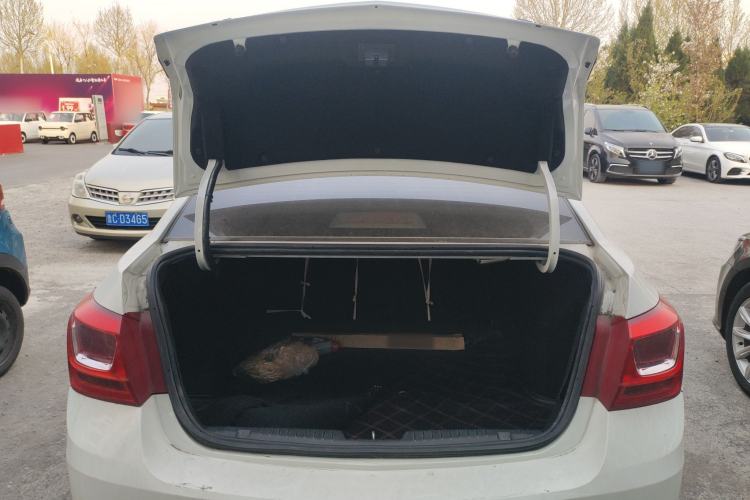 Used Chevrolet Cruze 2015 1.5L Classic SL MT Trunk