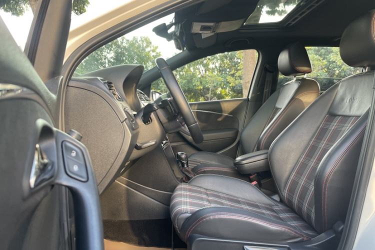 Used Volkswagen Polo 2015 1.4TSI GTI
