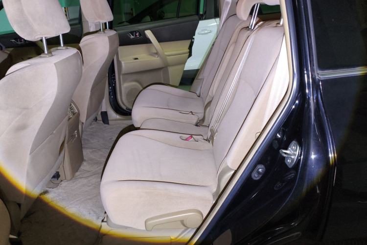 Used Toyota Highlander 2012 2.7L 2WD 5-Seater Elite Edition Interior 4