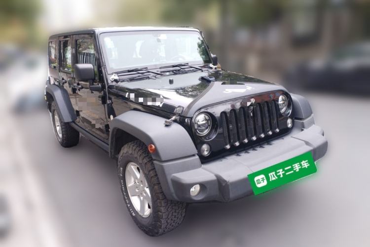 Used Jeep Wrangler 2014 3.0L Sahara Four-Door Edition Front Right 45 Deg