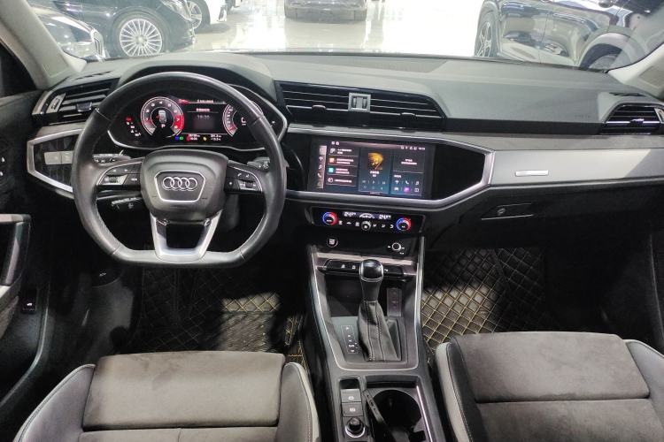 Used Audi Q3 2023 35 TFSI Fashion Dynamic Model (1.4T)