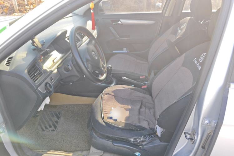 Used Volkswagen Lavida 2013 Revised Classic 1.6L Manual Fashion Edition