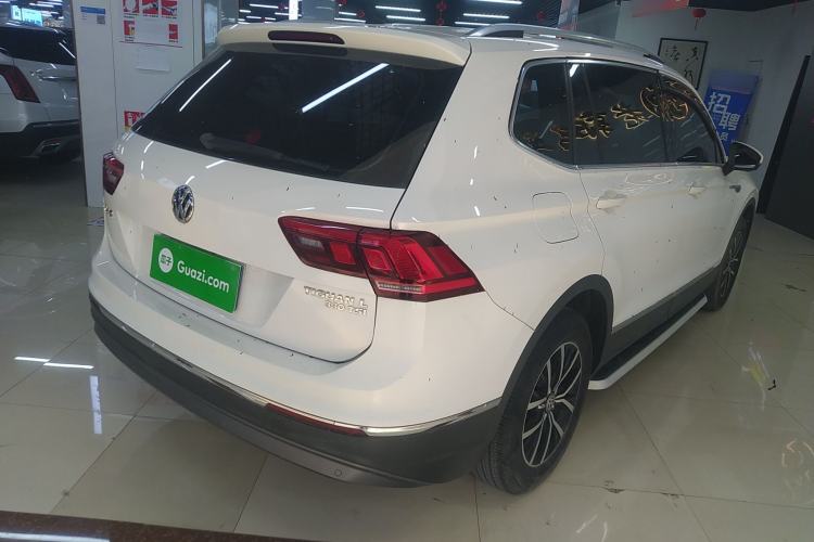 Used Volkswagen Tiguan L 2017 330TSI Automatic Two-Wheel Drive Comfort Edition Rear Right 45 Deg