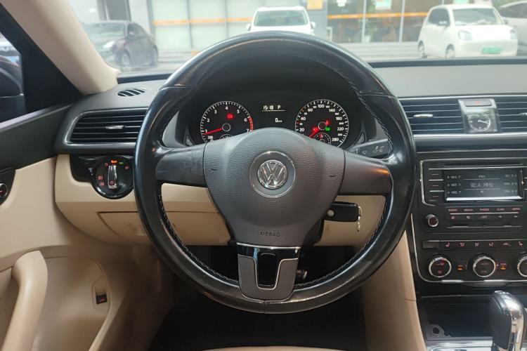 Used Volkswagen Passat 2011 1.4 TSI DSG Prestige Edition Steering Wheel