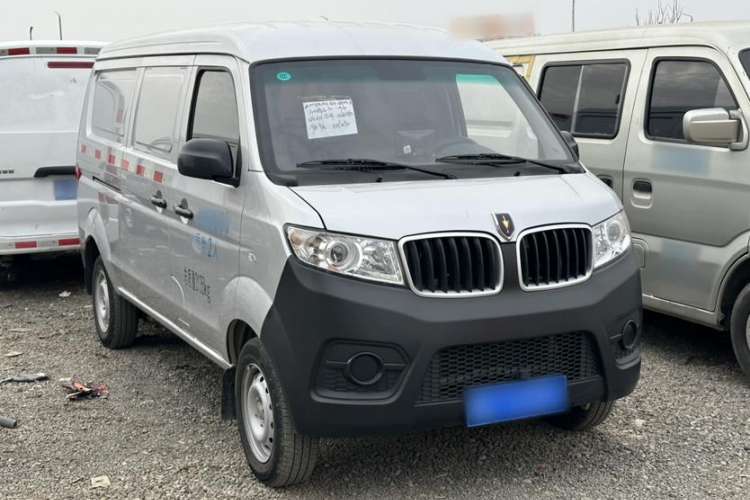 Used Jinbei Hiace X30 2023 1.5L Super-Enjoyment Van 2/5 Seats Non-Air-Conditioned Version SWC15M