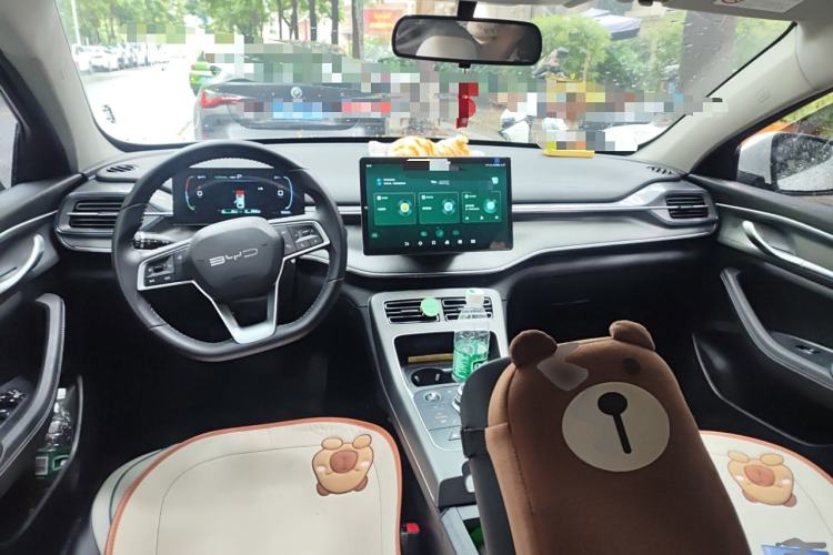 Used BYD Destroyer 05 2024 HONOR Edition DM-i 55KM Luxury Model Center Console