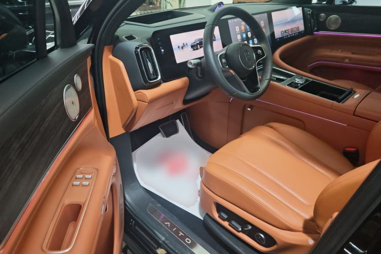 Used Hima AITO M9 2025 Extended-Range Ultra Version 52 kWh 6-Seater Driver Seat