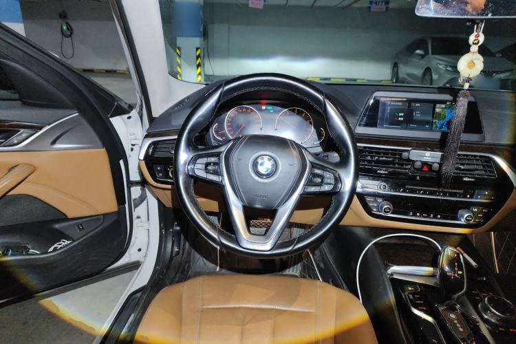 Used BMW 5 Series 2018 528Li Launch Special Edition Steering Wheel