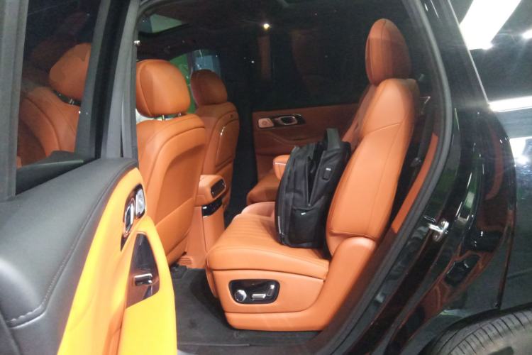 Used Geely Galaxy M9 2025 Model 230km Two-Wheel-Drive Exploration Edition Left Rear Seat